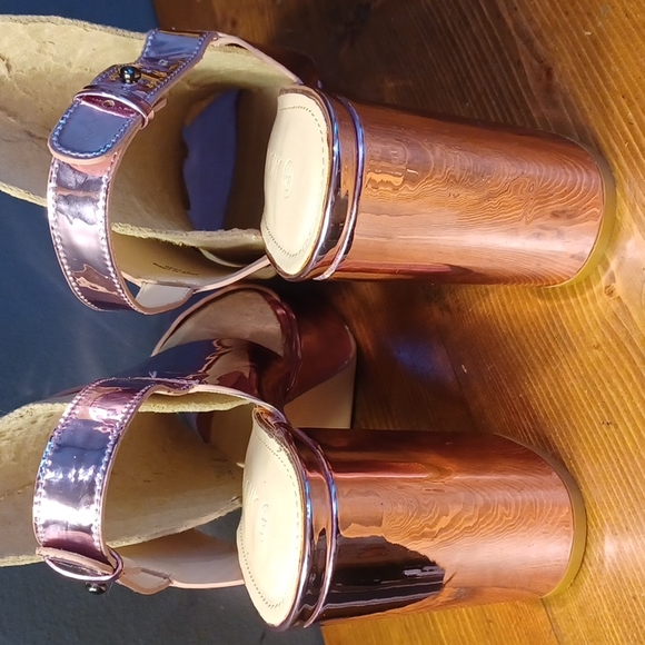 Block heeled sandals - Picture 3 of 16